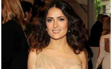 Актриса Сальма Хайек получила самую престижную награду Франции