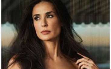 Деми Мур усиленно набирает вес, борясь с анорексией