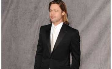 Брэд Питт приобрел советский танк и мотоцикл с коляской