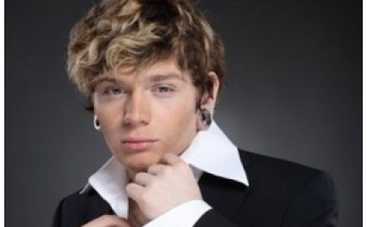 Александр Кривошапко пригласил на свой день рождения поклонников