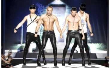 Участники группы KAZAKY снялись обнаженными