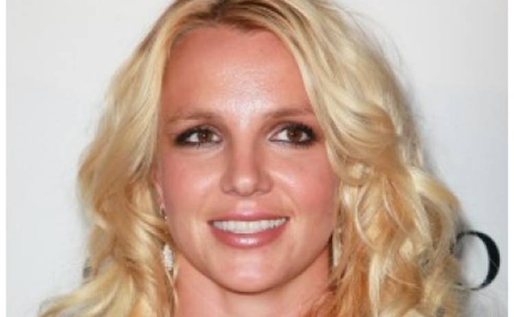 Бритни Спирс назначила дату свадьбы