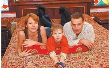 Мать актера Александра Дедюшко рассказала о своей жизни после смерти сына