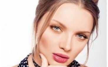 Екатерина Вилкова не говорит о беременности, но любит позировать