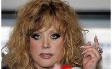 Пугачева и Ярмольник стали доверенными лицами Прохорова