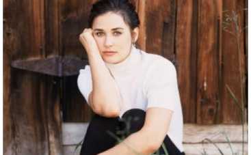 Деми Мур снова попала в больницу