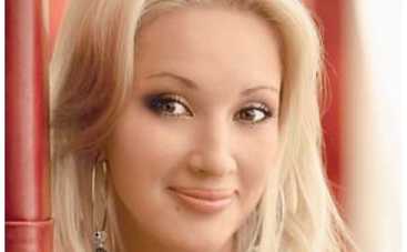 Лера Кудрявцева снялась в неожиданной фотосессии для журнала