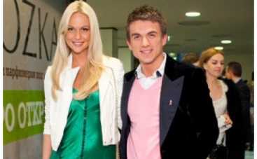 Влад Топалов и Виктория Лопырева поссорились