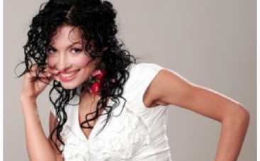 Беременная Надежда Мейхер общается с мертвым родственником