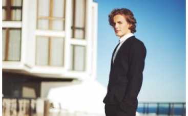 Красавчик экс-фабрикант оказался геем