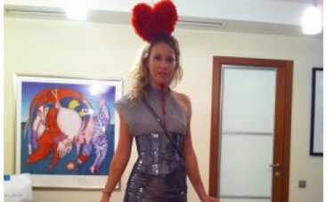 Ксения Собчак выложила в блог эпатажные фото