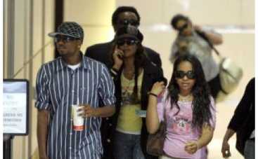 "Всплыл" внебрачный сын Уитни Хьюстон