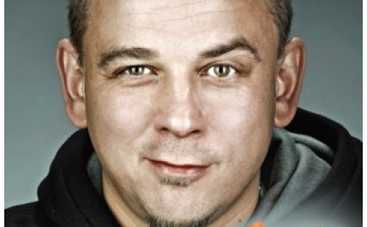 Вокалист группы ТНМК подарил свой голос герою фильма МАППЕТ-ШОУ