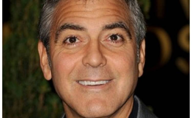 Джордж Клуни отрицает то, что он – гей