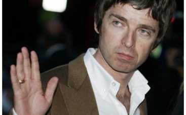 Британцы назвали лучшим фронтменом всех времен экс-вокалиста Oasis