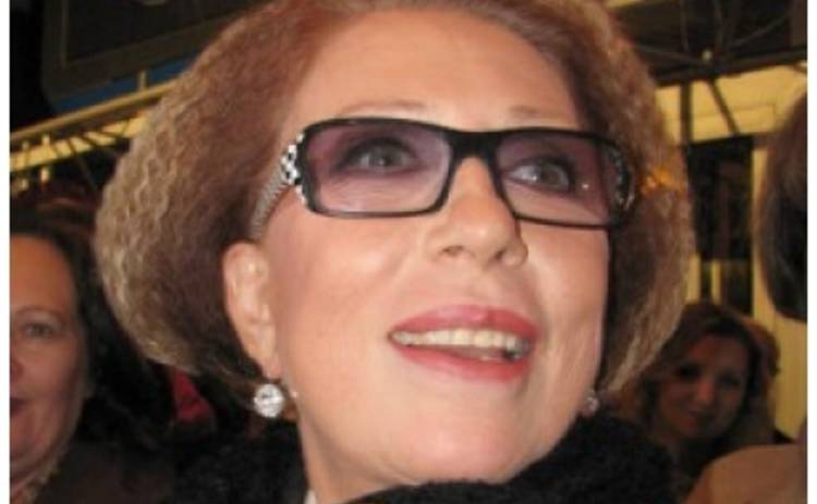 Инна Чурикова сильно переживает разлуку с единственным сыном