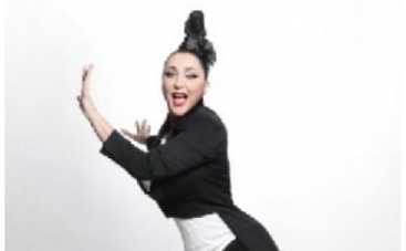 Певица Лолита похвасталась стройной фигурой