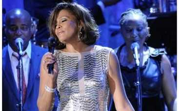 После смерти Уитни Хьюстон наркодилер вынес из ее номера весь кокаин – СМИ