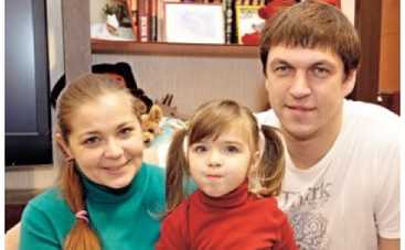 Дмирий Орлов хочет отобрать дочь у Ирины Пеговой