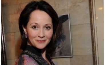 Ольга Кабо показала округлившийся животик