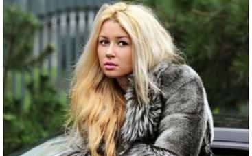 16-летняя дочь Заворотнюк обнародовала интимный снимок