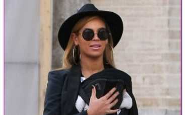 Бейонсе гуляет с куклой вместо дочери?