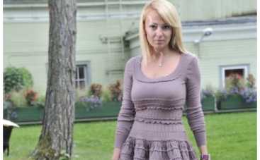 Яна Рудковская хочет нажиться на детях