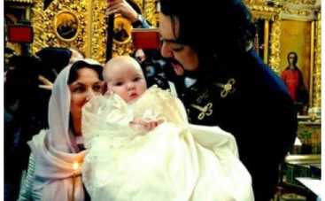 Филипп Киркоров крестил свою дочь в Вербное Воскресенье