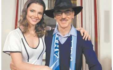 Лиза Боярская назовет сына в честь дедушки