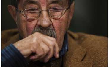 Немецкий писатель, в стихах осудивший Израиль, госпитализирован