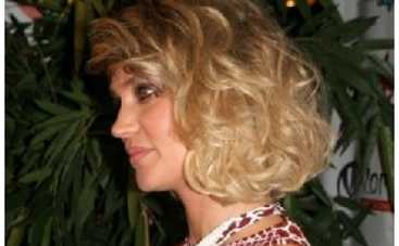 Глюкоза вышла в свет в откровенном наряде