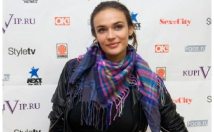 Алена Водонаева превышает скорость по ночам