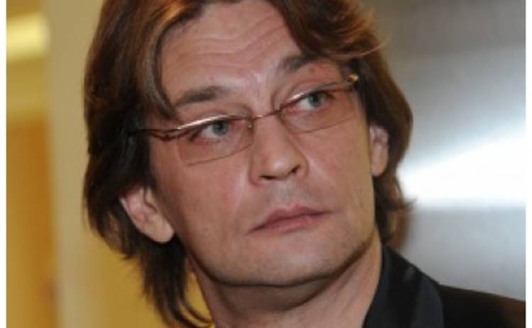 Елена Бережная наконец-то соблазнила Александра Домогарова