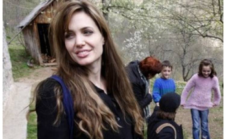 Джоли стала почетной гражданкой Сараево