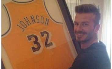 Бекхэм показал, что ему подарили на день рождения