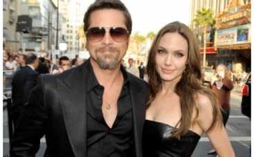 Анджелина Джоли и Брэд Питт ссорятся из-за свадьбы