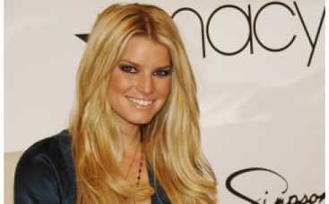 Джессика Симпсон продала фото своей дочери за $800 тысяч