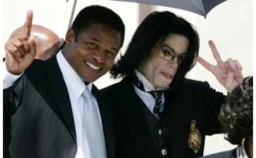 Майкла Джексона обвинили в попытке убийства собственного брата