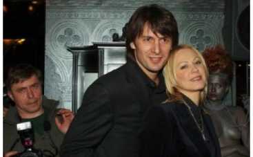 Жене Александра Шовковского не хватает секса