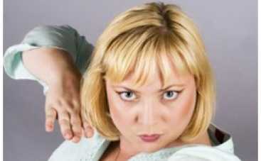 Отец ребенка Светланы Пермяковой – ее молодой директор?