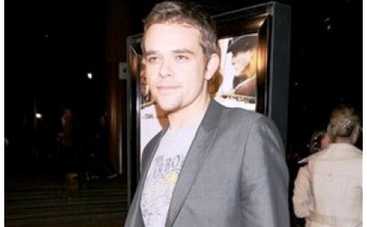 В США исчез исполнитель роли Джона Коннора в фильме Терминатор 3