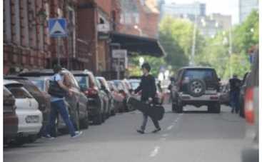 Папарацци "застукали" Земфиру и ее парня?