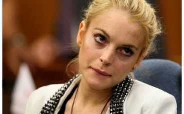 Линдси Лохан загорает в солярии в долг уже 5 лет