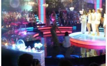 Холостяк 2: Участница шоу валялась на полу