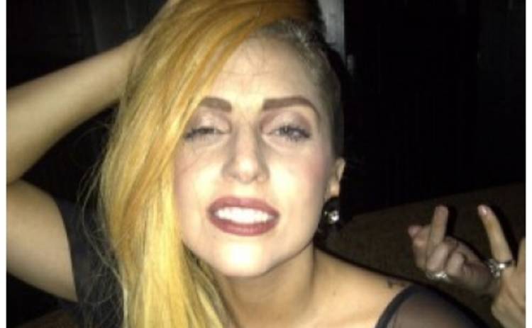 Lady GaGa пострадала – ее огрели по голове шестом