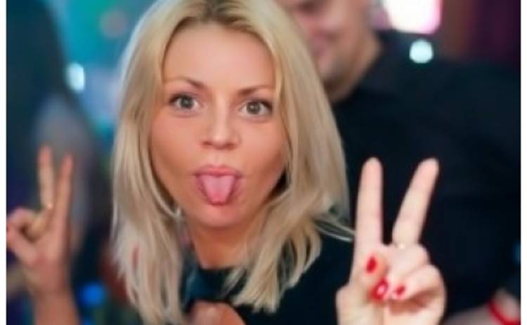 Скандал на шоу Дом 2: Оксана Стрункина бросила родную дочь
