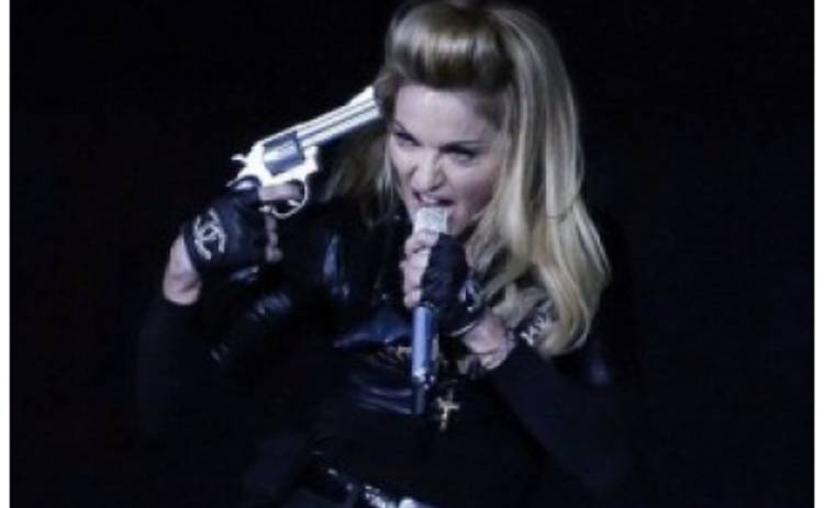 Мадонна уже не та: Концерт в Лондоне закончился полным провалом
