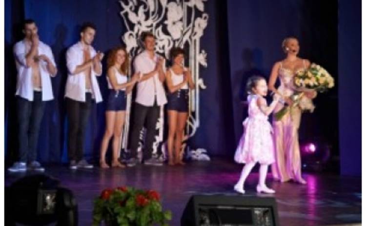 7-летняя дочь Анастасии Волочковой дебютировала на сцене