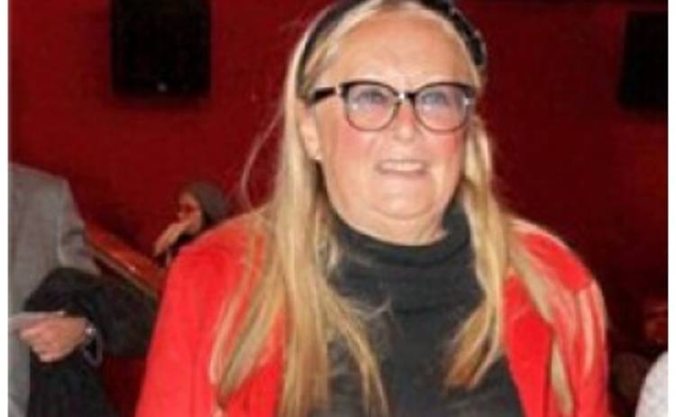 65-летняя жена Михалкова шокировала прозрачным нарядом