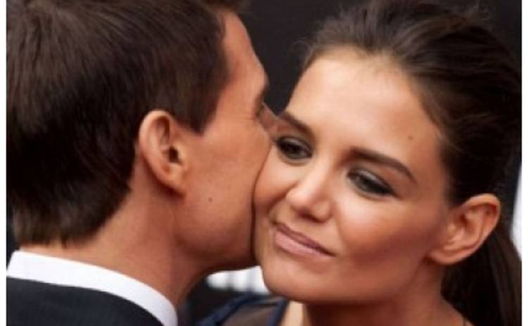 Том Круз отрекается от саентологии и попробует вернуть Кэти Холмс